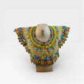 Collar Huichol de Chaquira: Amarillo, Rojo, Verde con patrón geométrico de rombos y zigzag.