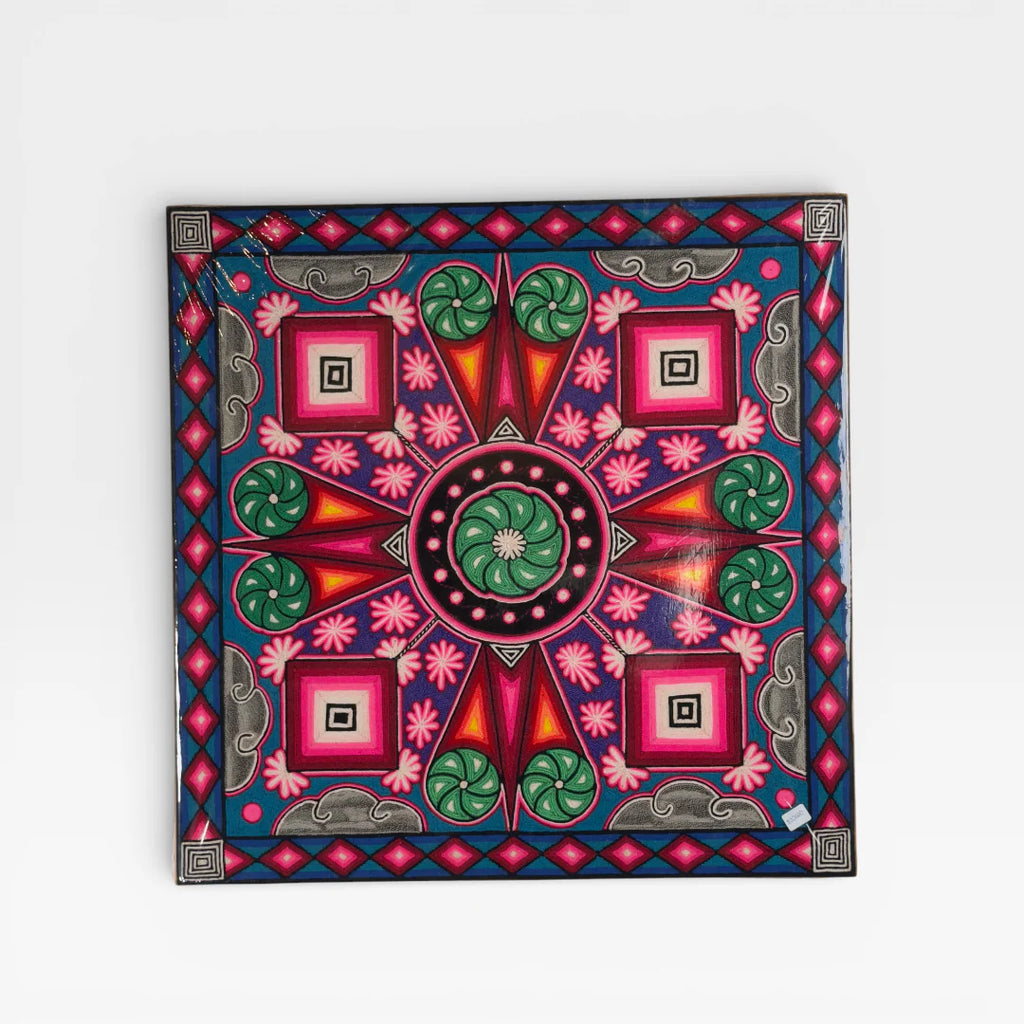Cuadros de Arte Huichol con Chaquira: Diseño Geométrico Azul, Rosa y Verde