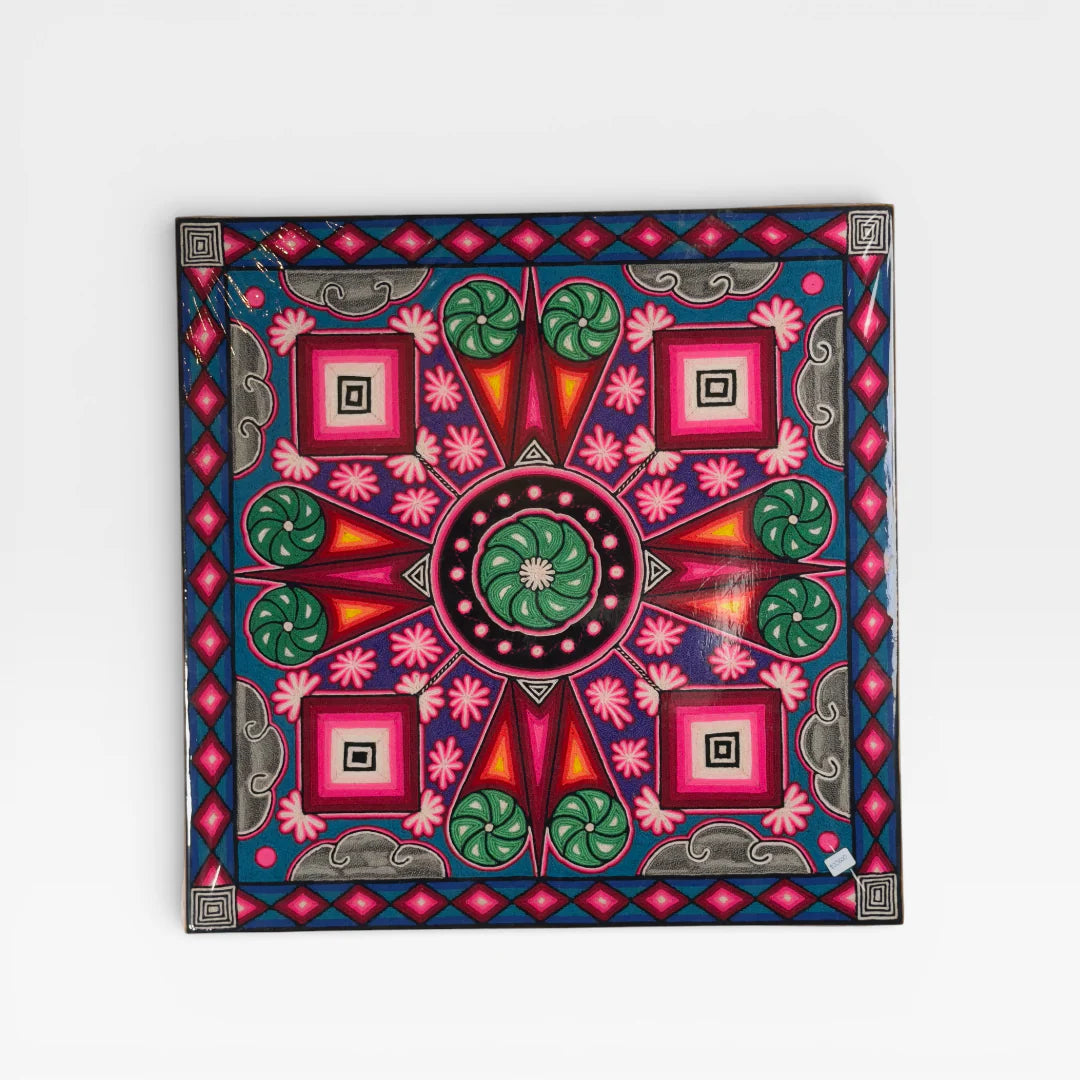 Cuadros de Arte Huichol con Chaquira: Diseño Geométrico Azul, Rosa y Verde