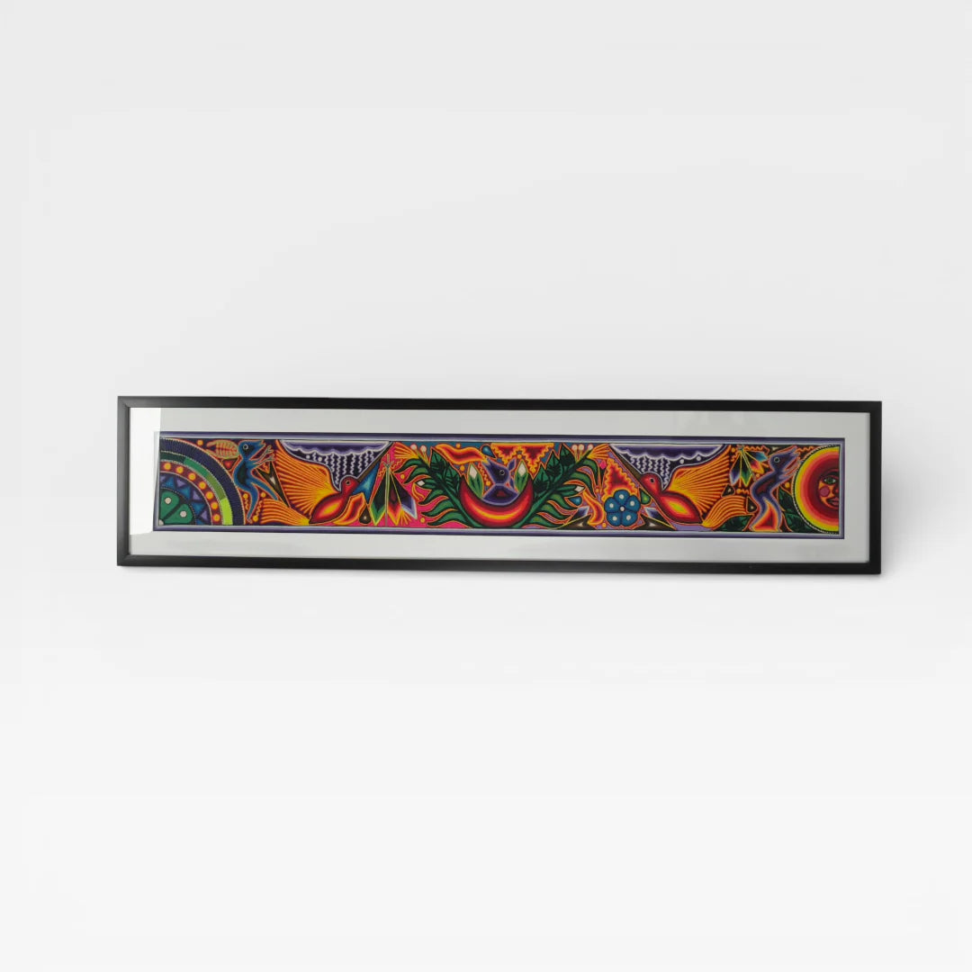 Arte Huichol con Chaquira: Diseño Ceremonial Morado, Naranja y Verde.