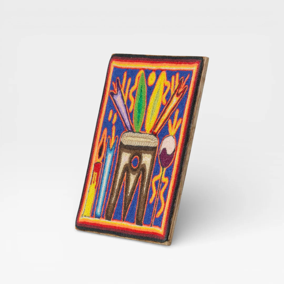 Cuadro de Arte Huichol con Chaquira: Ofrendas Sagradas Azul, Amarillo y Verde