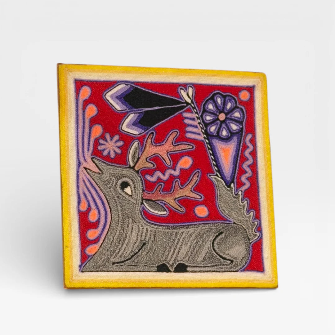 Cuadros Arte Huichol: Venado Chaquira Rojo Amarillo Gris Patrón Simbólico