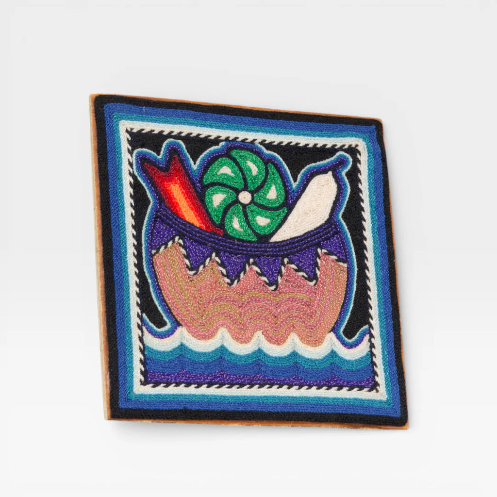 Cuadros Arte Wixárika: Jícara con Ofrendas Azul, Violeta, Verde y Patrón Ondulado