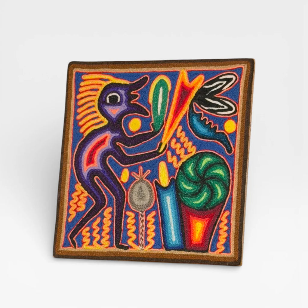 Cuadro de Arte Huichol/Wixárika con Chaquira: Visión Shamanica Azul, Púrpura y Multicolor