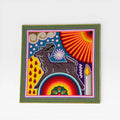 Cuadro de Chaquira Huichol: Venado, Arte Wixárika Patrón Geométrico azul, rojo y amarillo.