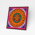 Cuadro de Arte Huichol con Chaquira: Sol Radiante Amarillo, Rojo, Fucsia.
