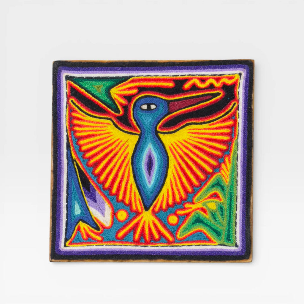 Cuadros Arte Huichol de Chaquira: Ave Mística Azul, Amarillo y Rojo con Alas Radiantes