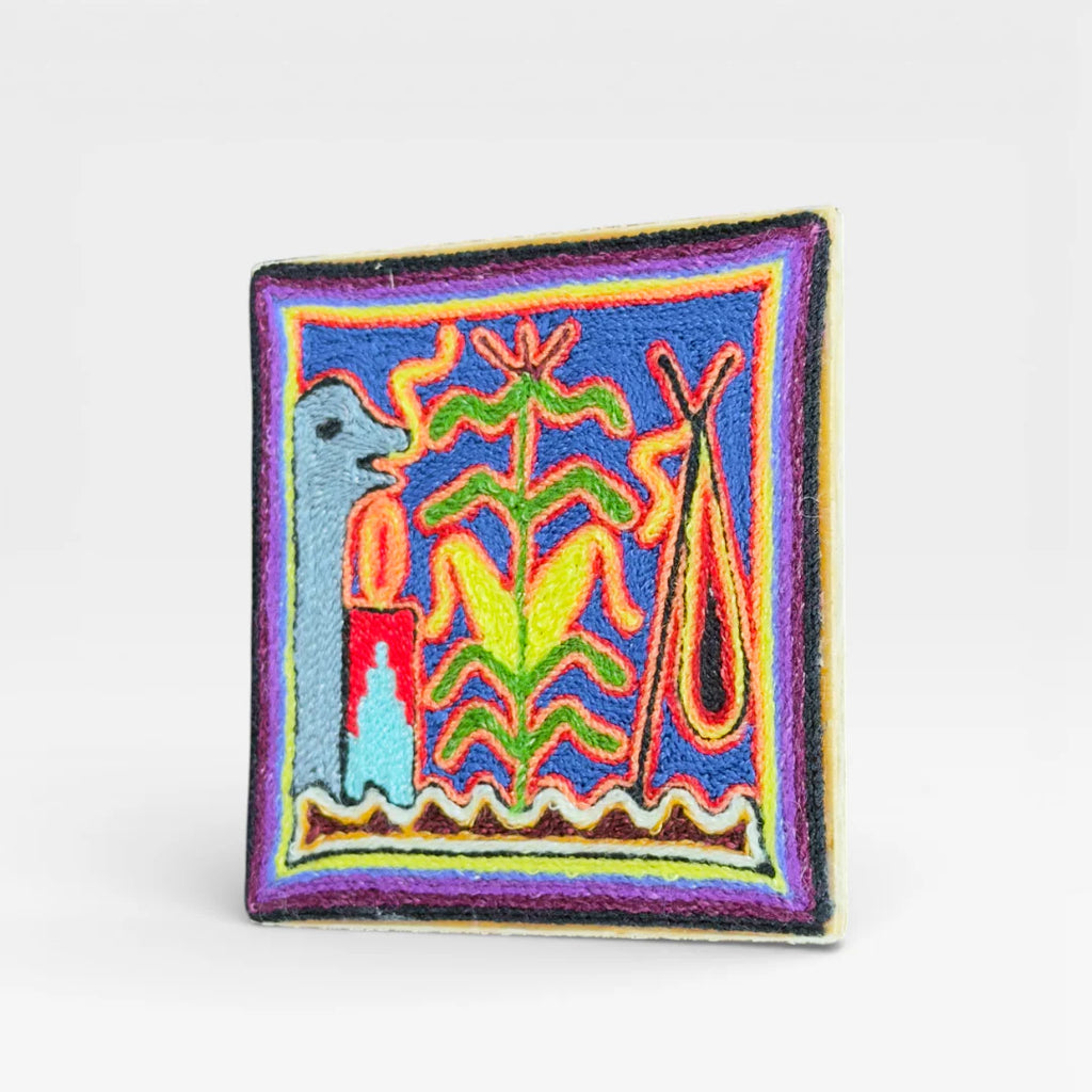 Cuadro de Chaquira Huichol: Simbolismo Maíz y Venado, Azul y Verde Vibrante.