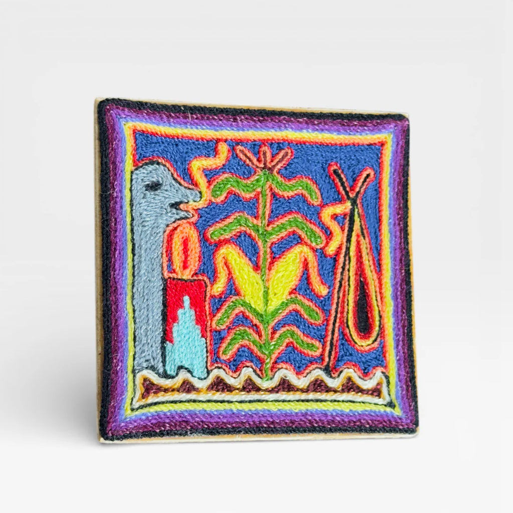 Cuadro de Chaquira Huichol: Simbolismo Maíz y Venado, Azul y Verde Vibrante.