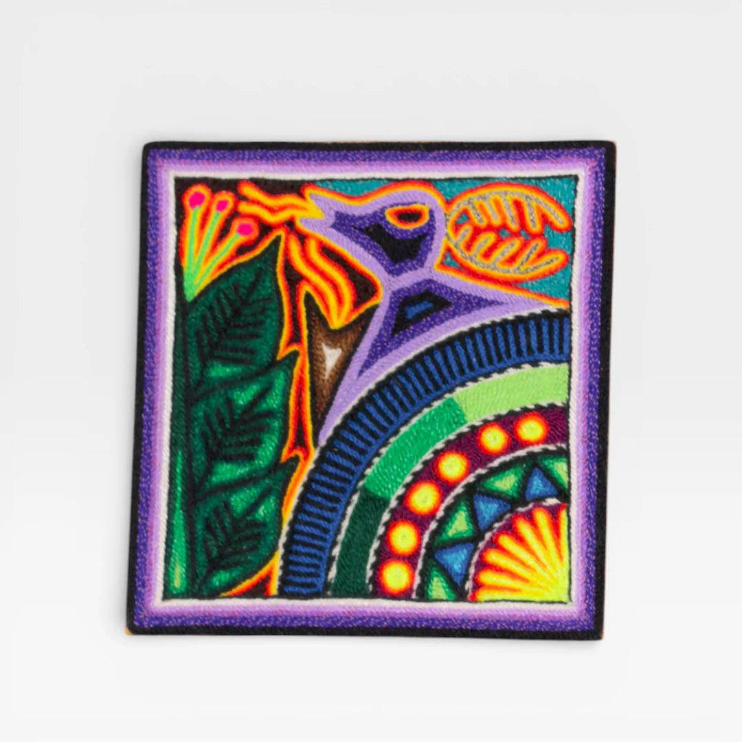 Cuadros Arte Huichol con chaquira: Águila Morada, Verde y Naranja con Patrones Geométricos