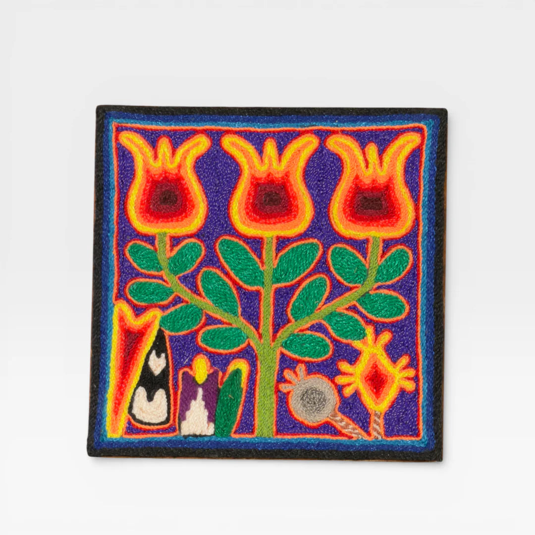 Cuadro de Chaquira Huichol: Árbol de la Vida Morado Rojo Verde con Símbolos Sagrados