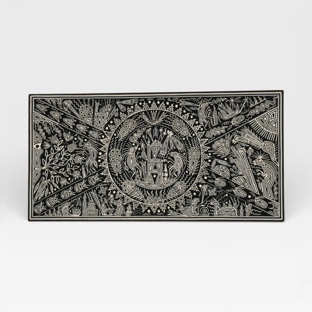 Cuadros Arte Wixárika de Chaquira: Venados y Rituales Ancestrales Blanco y Negro