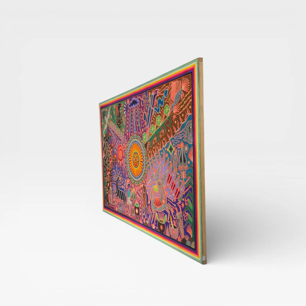 Cuadro de Chaquira Huichol: Venado Gris, Violeta y Rojo con Patrones Sagrados