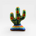 Figura de Chaquira: Cactus Verde, Naranja y Azul con Círculos Vibrantes, Arte Huichol.
