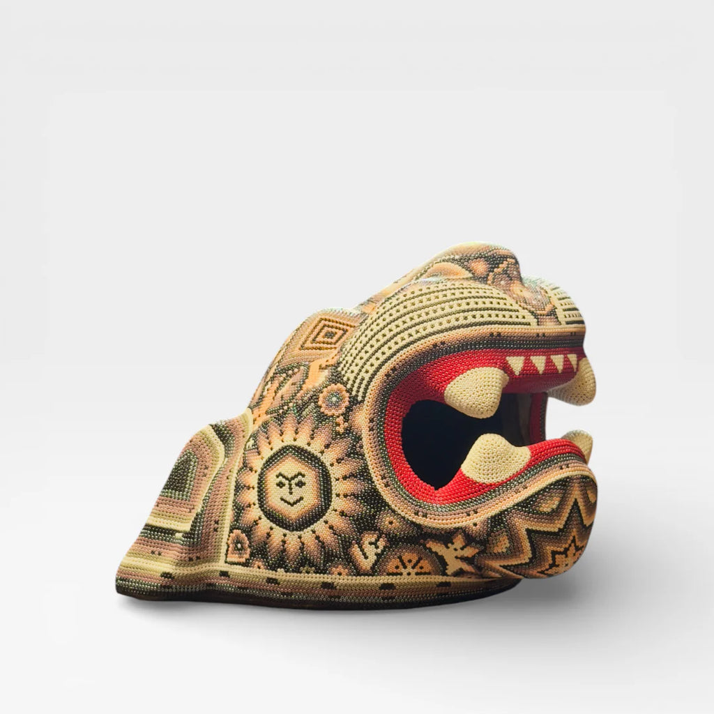 Figura de Chaquira Huichol: Jaguar Marrón Crema Patrón Geométrico y Boca Roja