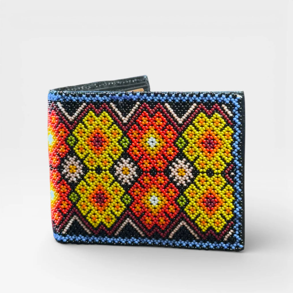 Cartera de Chaquira Huichol: Diseño Floral Geométrico en Negro, Amarillo y Naranja