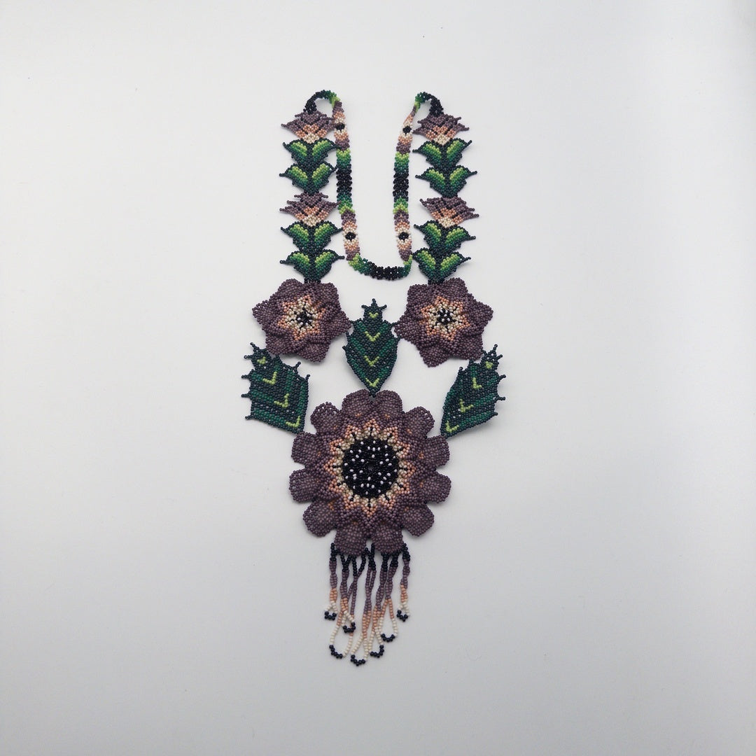 Collar Floral Huichol Chaquira - Arte Huichol Wixárika
