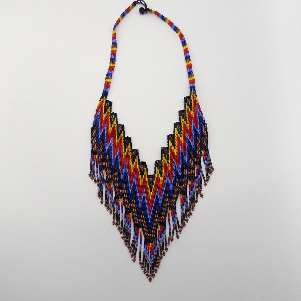 Collar Huichol Chaquira Diseño V - Arte Huichol Wixárika