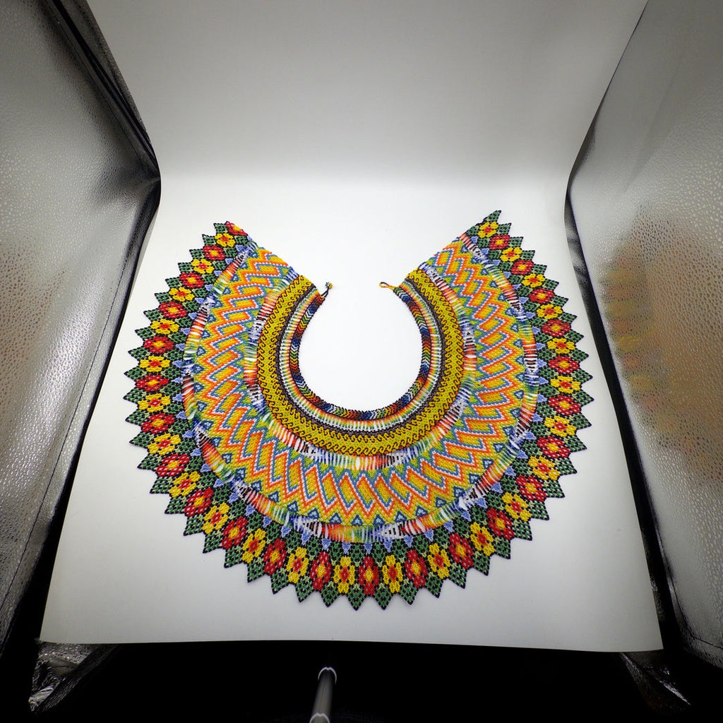 Collar Huichol Chaquira Multicolor Radiante - Arte Huichol Wixárika
